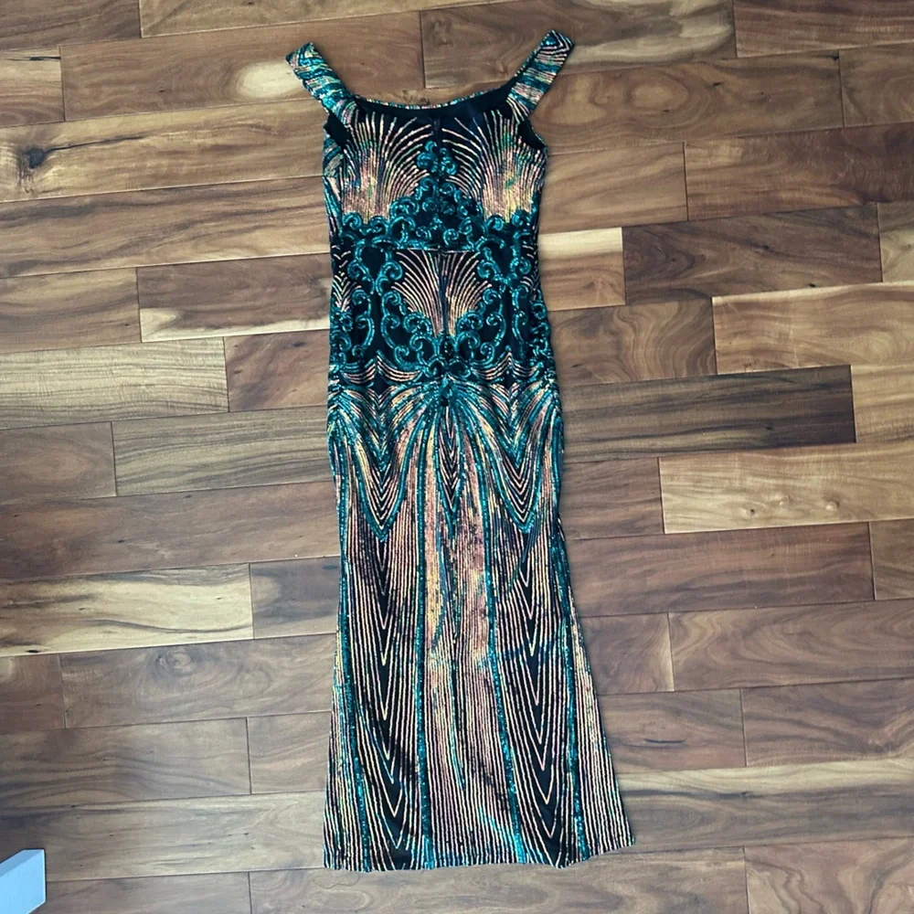 Elegant Multicolor Patterned Dress - Picture 5 of 8